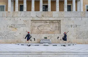 World War II Memorial Site Stampe: Changing of the guard