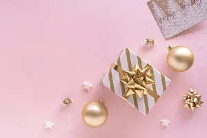 Christmas Composition Stampe: Christmas composition. Giftbox