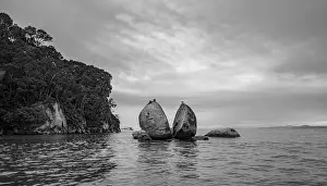 Abel Tasman National Park Stampe: Cleaved rock, Split Apple Rock