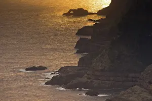 Faroe Islands Evening Light Stampe: Cliffs and sea in evening light