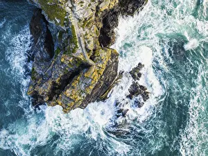 England Coastal Scenery Stampe: Top Down over Cliffs and Waves