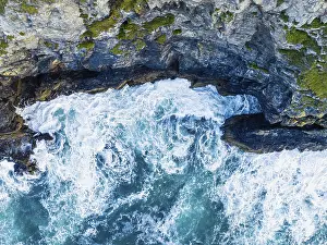 British Countryside Views Stampe: Top Down over Cliffs and Waves
