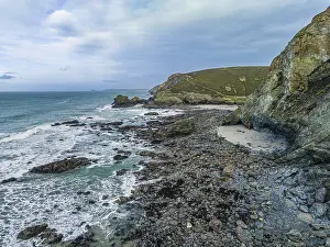 Drone Photography Cornwall Stampe: Cliffs and Waves from a drone, St