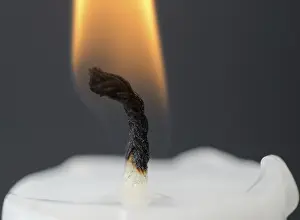 Close Up Candle Stampe: Close up on a candle in fire