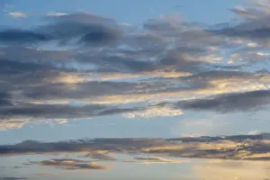 Evening Sun Germany Stampe: Cloud formation in front of sunset, Germany