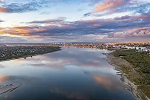 Deserted Russian Town Stampe: Cloud reflections on the Tom river