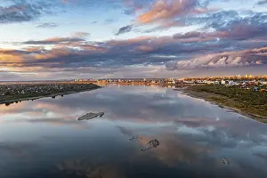 Tomsk Oblast Cityscape Stampe: Cloud reflections on the Tom river