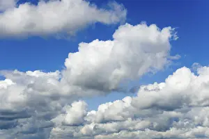 Cloudy Atmosphere Stampe: Many clouds