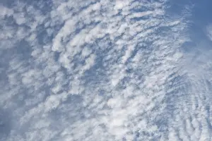 Deserted Exterior Views Stampe: Clouds in the blue sky
