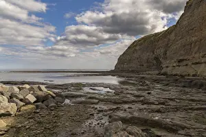 British Coastal Photography Stampe: Clouds over the cliffs of Staithes