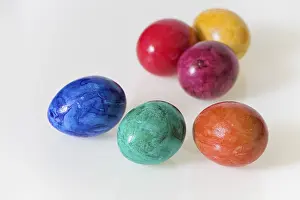 Colored Easter Eggs Stampe: Colored easter eggs, cut-out