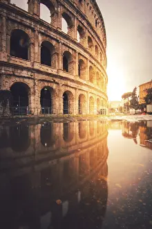 Ancient Roman Civilization Stampe: The Colosseum with reflection, puddle