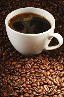 Hot Beverage Drink Stampe: Composition with cup of coffee and beans