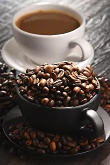 Coffee Composition Stampe: Composition with two cups of coffee and beans