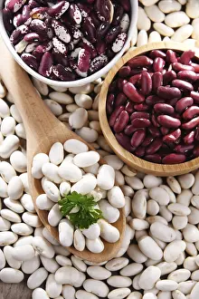 Healthy Eating Arrangement Stampe: Composition with dried beans on the table
