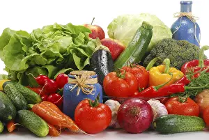 Nutritionally Balanced Diet Foods Stampe: Composition with raw vegetables