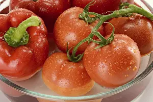 Uninhabited Kitchen Scene Stampe: Composition with tomatoes and pepper