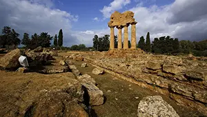 Agrigento Sicily Italy Stampe: Corner of a temple, columns, chapter
