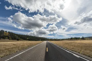 US America Outdoor Shot Stampe: Country road with dramatic clouds