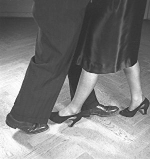 Vintage Couples Dancing Stampe: Dancing in the 1940s