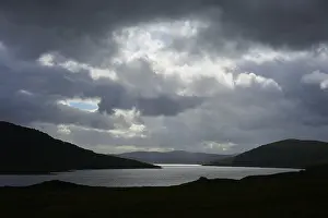 Sutherland County Landscapes Stampe: Dark lake under dramatically cloudy sky