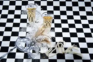 Empty Studio Environment Photos Stampe: Decorative elements on a checkered studio background