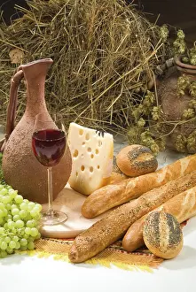 Studio Bread Photography Stampe: Different kinds of bread on a studio background