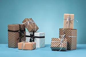 Festive Holiday Gifts Stampe: Different sizes, striped and plain