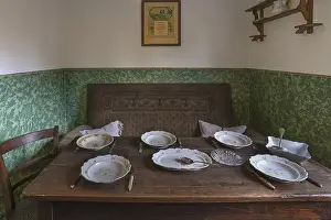 Middle Franconia Landmarks Stampe: Dining table in a kitchen of a workers flat around 1900