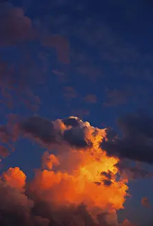 Upper Austria Weather Stampe: Dramatic cloud atmosphere, red sky with clouds