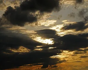 Atmospheric Exterior Views Stampe: Dramatic cloud filled sky