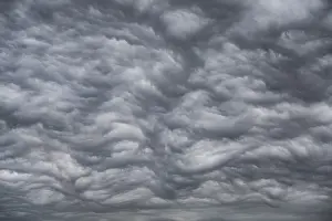 German Cloudy Landscape Stampe: Dramatic cloud formation, format-filling