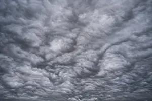Dramatic Cloud Formation Stampe: Dramatic cloud formation, format-filling