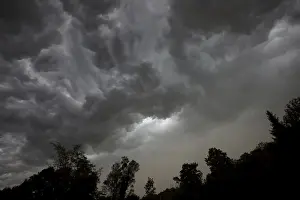 Overcast Sky Photography Stampe: Dramatic cloud formation in front of a storm