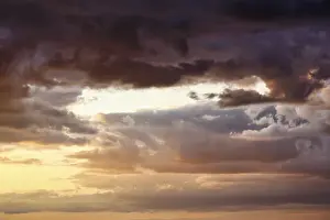 Dramatic Cloud Sky Stampe: Dramatic cloud sky at sunset, pink