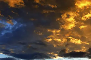 Dramatic Cloud Formation Stampe: Dramatic cloud sky at sunset, Schleswig-Holstein