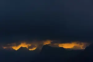 Cloudy Atmosphere Photography Stampe: Dramatic clouds above Lechtal mountains