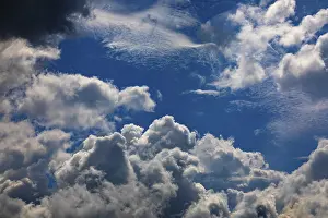 Cloudy Skies Stampe: Dramatic cloudscape with (cumulus) clouds