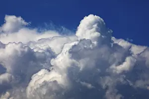 Thunderstorm Mood Images Stampe: Dramatic cloudscape with (cumulus) clouds