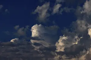 Cloudy Sky Austria Stampe: Dramatic cloudy sky with cumulus clouds