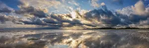 North Sea Coast Stampe: Dramatic cloudy sky with low