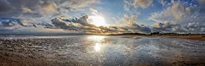 Dramatic Cloudy Sky Stampe: Dramatic cloudy sky with low