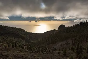 Cloudy Sky Over Sea Stampe: Dramatic cloudy sky over the sea
