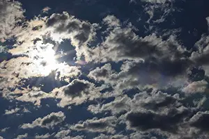 Dramatic Cloudy Skies Stampe: Dramatic cloudy sky with sunbeams