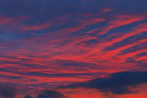 Setting Sun In Europe Stampe: Dramatic evening sky at sunset