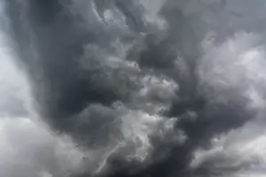 Cloudy Atmosphere Photography Stampe: Dramatic lighting mood with dark thunderclouds