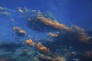 Dramatic Clouds Europe Stampe: Dramatic red cloudscape at dusk