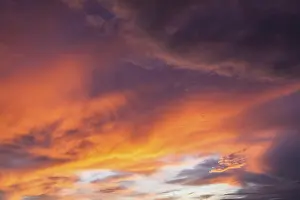 Evening Sun Sky Stampe: Dramatic sunset clouds in sky