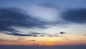 Diverse Landscape Photography Stampe: Dramatic sunset clouds in sky