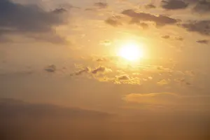 Namibia Evening Sky Stampe: Dramatic sunset with clouds and sun